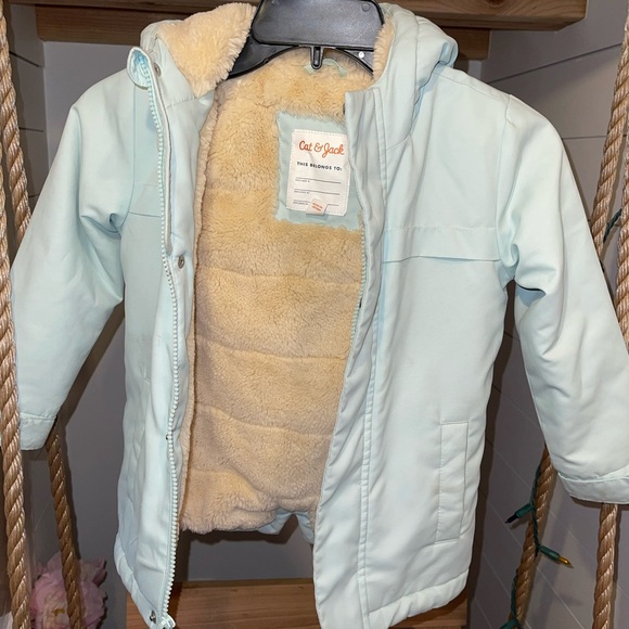 Cat & Jack Girl’s winter coat - Picture 1 of 2